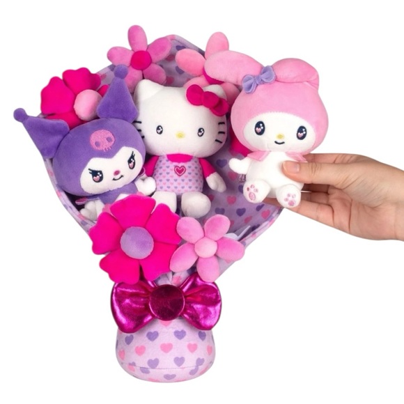 Hello Kitty My Melody Kuromi Valentine Plush Bouquet Boxed Sanrio NWT - Picture 4 of 16